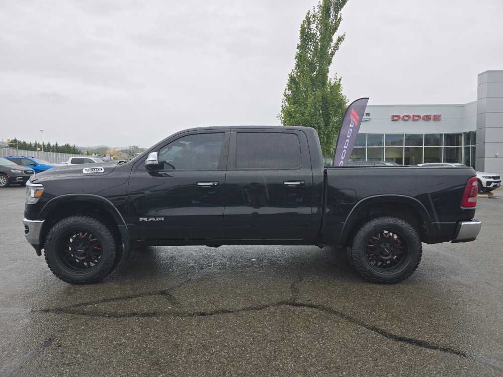Used 2022 RAM 1500 Laramie AWD/4WD image 2