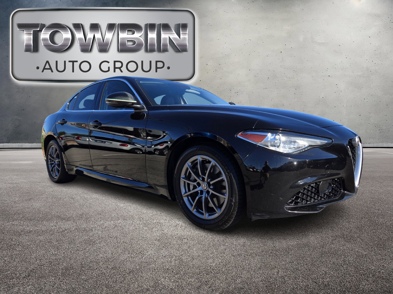 Used 2018 Alfa Romeo Giulia AWD image 2