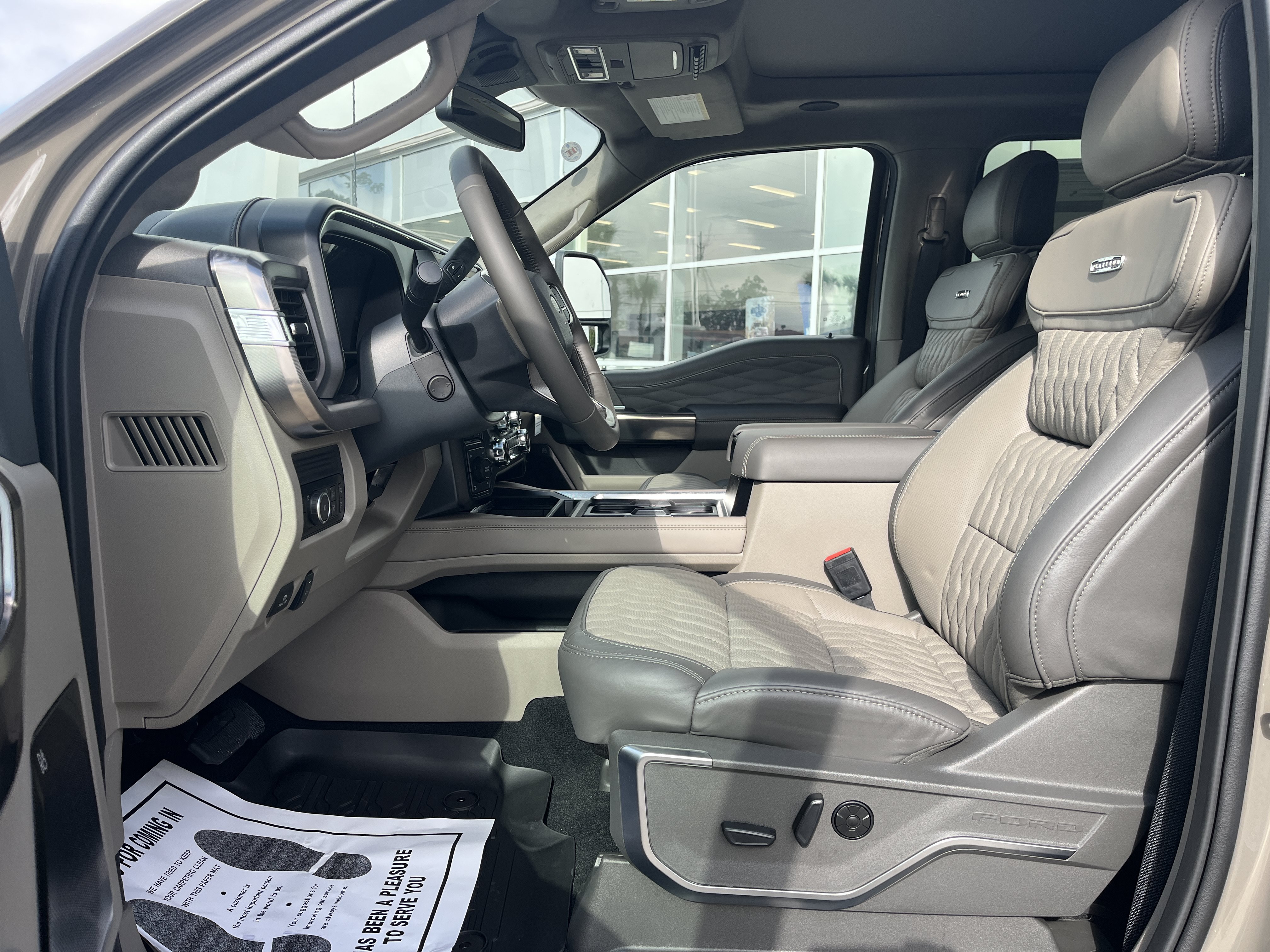New 2027 Ford F350 Platinum w/ Platinum Plus Package AWD/4WD image 17