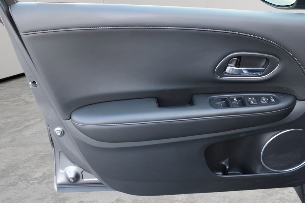 Used 2019 Honda HR-V EX-L image 18