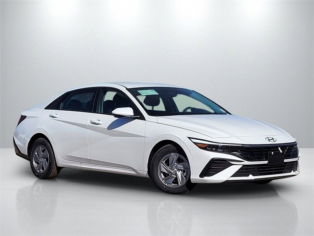 New 2026 Hyundai Elantra SE