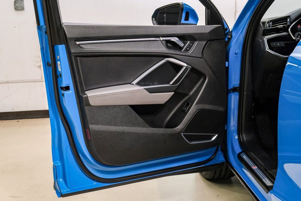 Used 2020 Audi Q3 2.0T Premium Plus w/ Premium Plus Package image 45