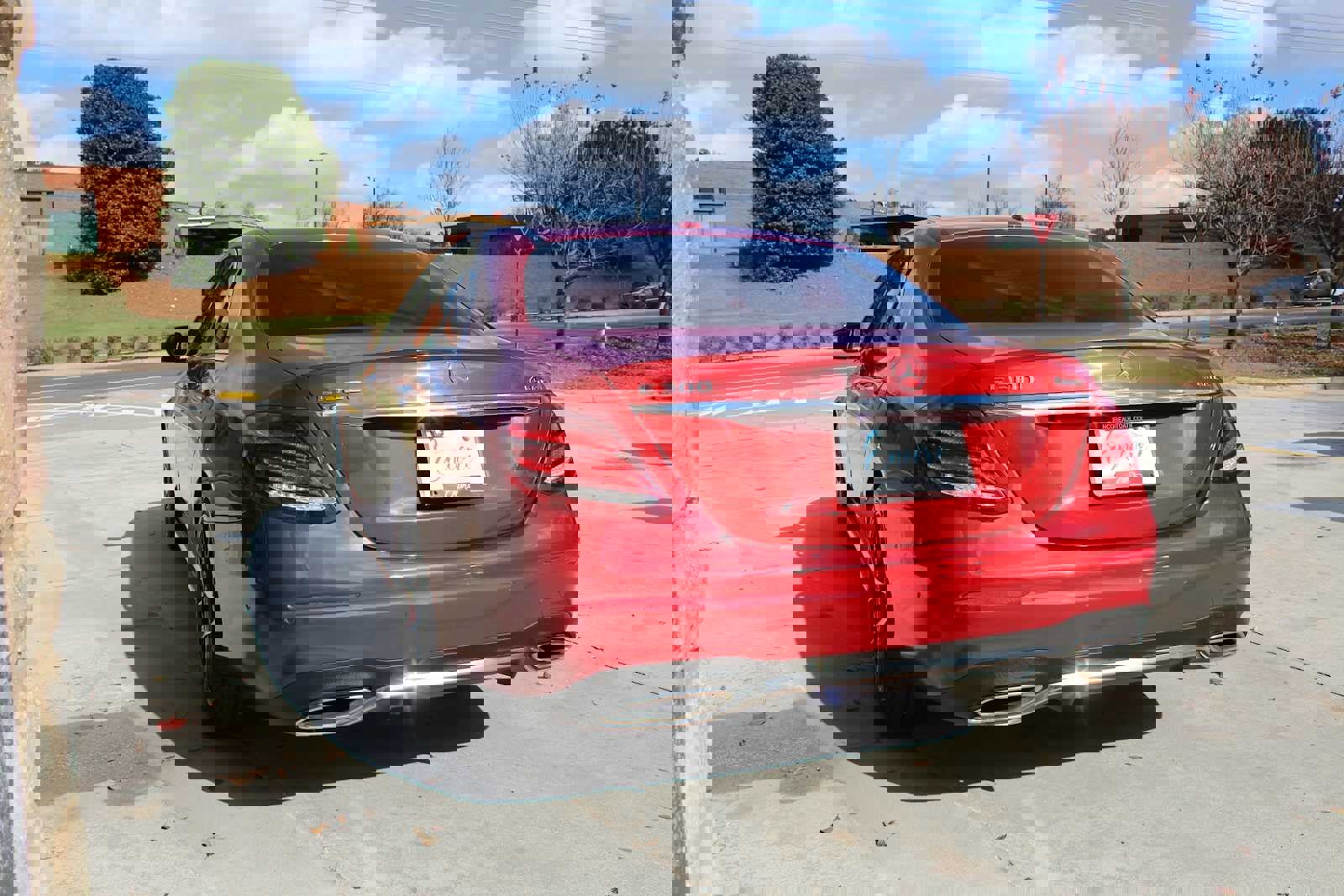 Used 2017 Mercedes-Benz E 300 4MATIC w/ Premium 2 Package image 4