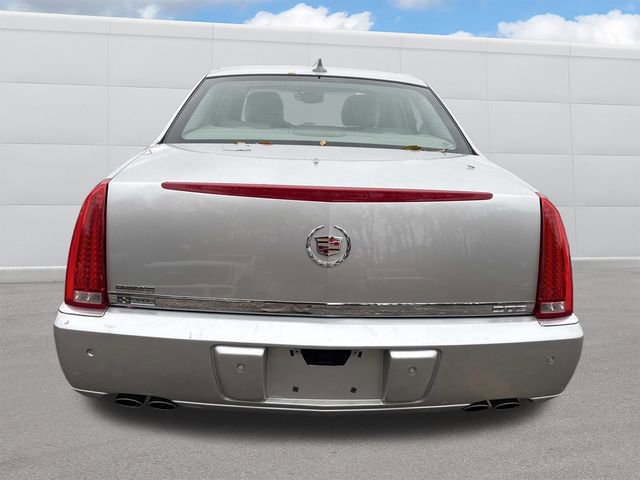 Used 2010 Cadillac DTS Luxury image 4