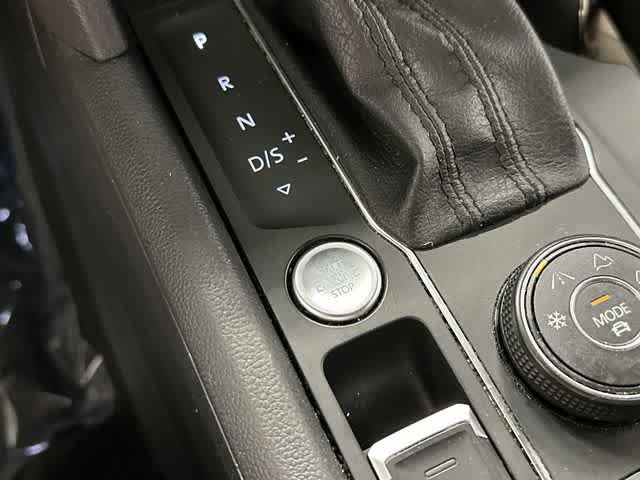 Used 2020 Volkswagen Atlas Cross Sport SE AWD/4WD image 11
