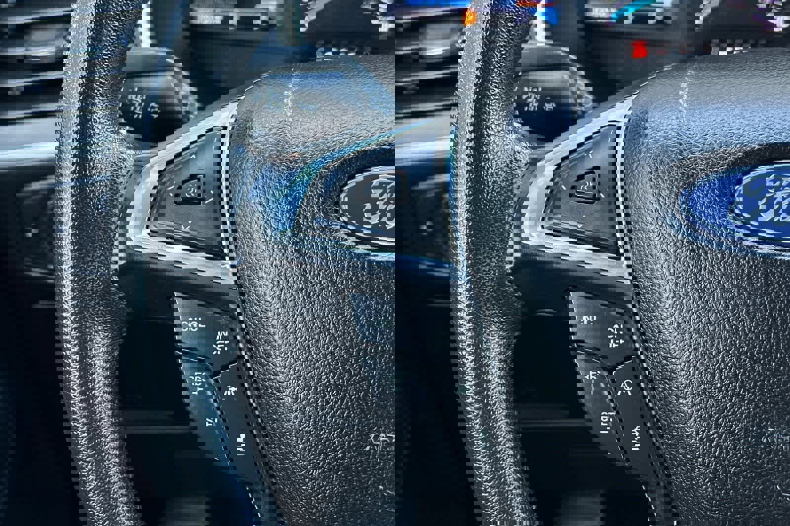 Used 2020 Ford Edge SEL image 27