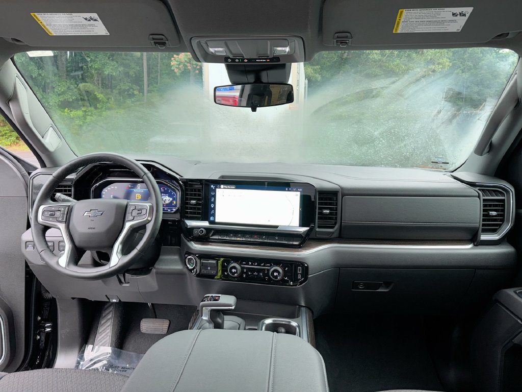 Used 2025 Chevrolet Silverado 1500 LT Trail Boss w/ LPO, Dark Essentials Package AWD/4WD image 31