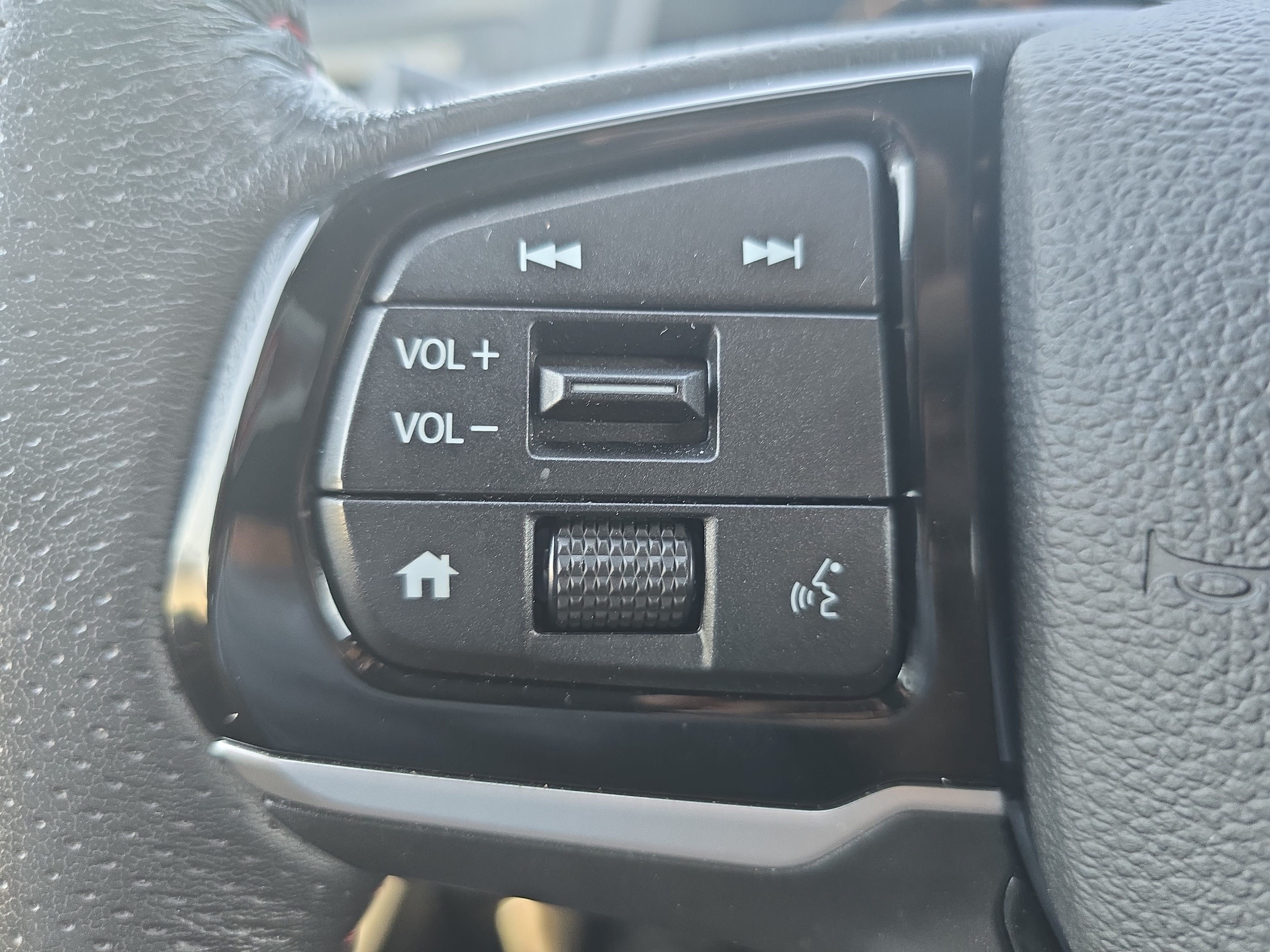 Certified 2025 Honda Ridgeline Black Edition image 16