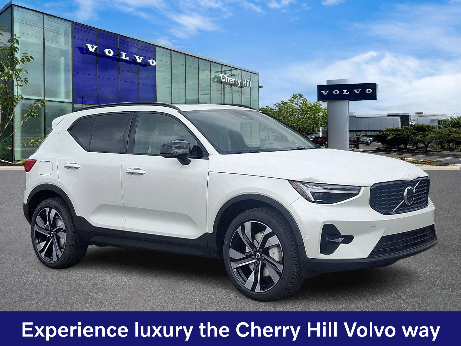 New 2026 Volvo XC40 B5 Ultra w/ Protection Package Premier AWD/4WD image 1