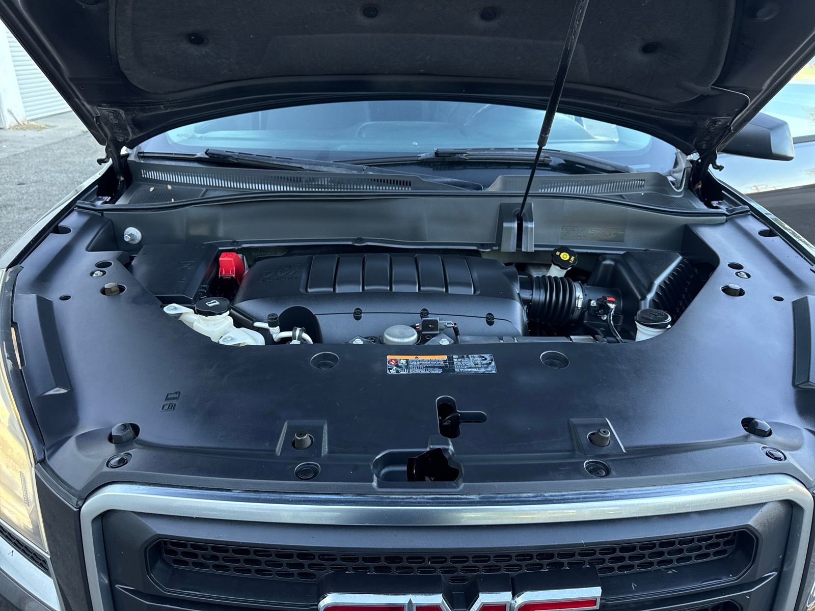 Used 2015 GMC Acadia SLE image 22