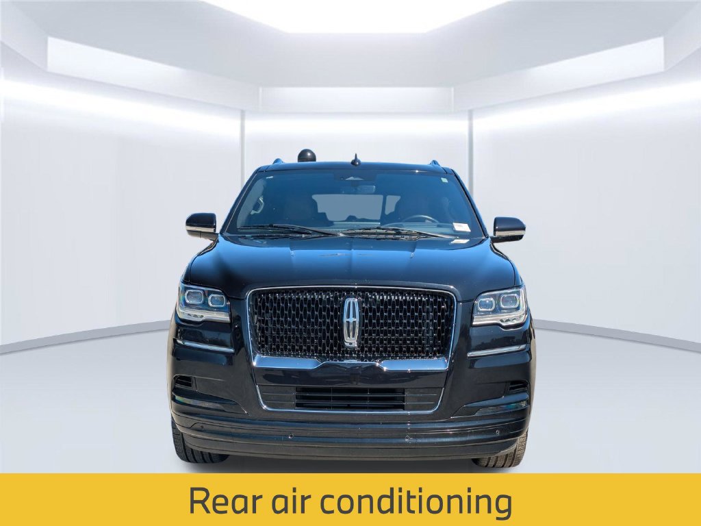 Used 2023 Lincoln Navigator L Reserve RWD image 11