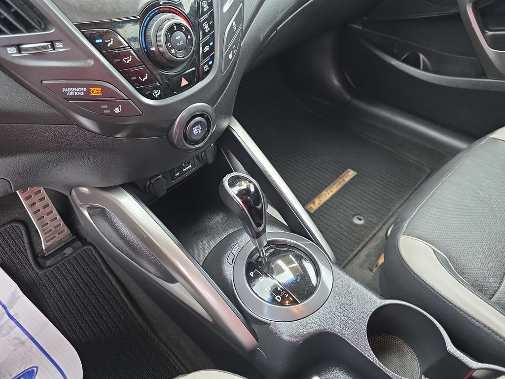 Used 2013 Hyundai Veloster Turbo FWD image 23