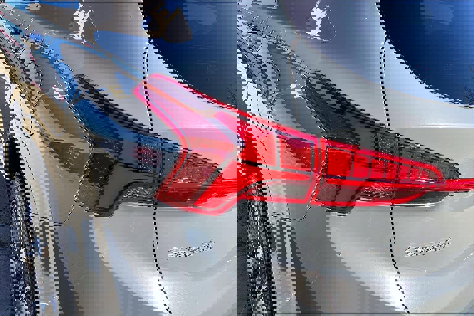 Used 2023 Hyundai Santa Fe Calligraphy w/ Cargo Package image 27