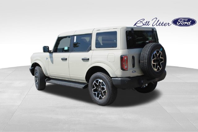New 2026 Ford Bronco Outer Banks AWD/4WD image 4
