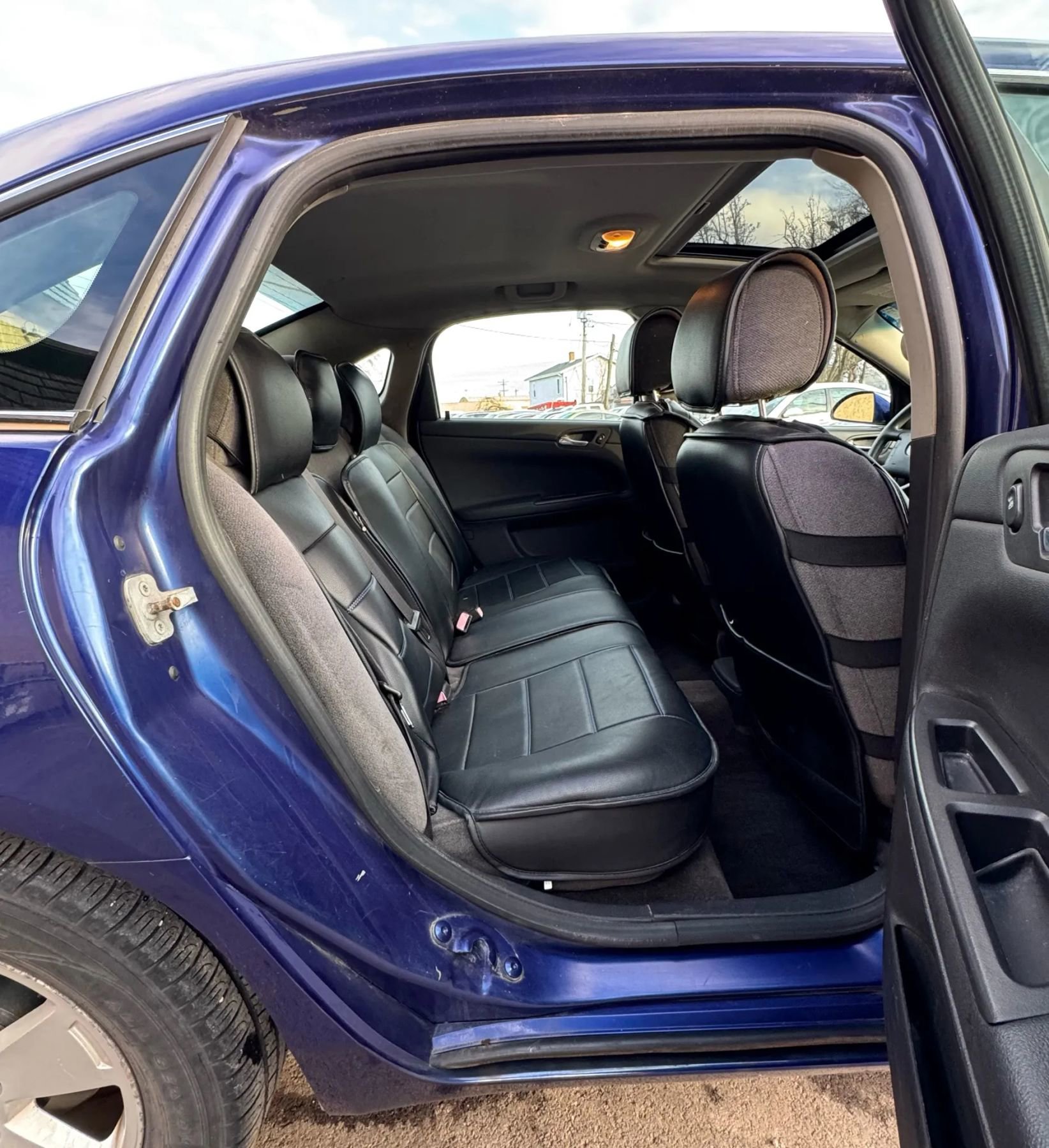 Used 2007 Chevrolet Impala LT image 11