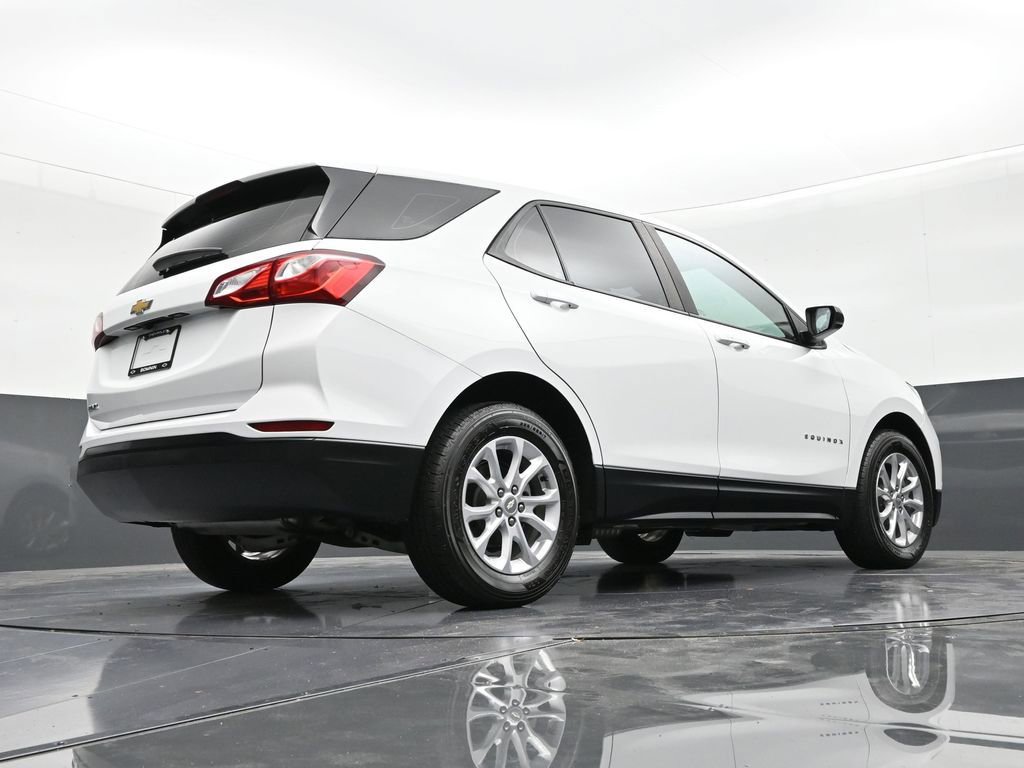 Used 2021 Chevrolet Equinox LS image 24