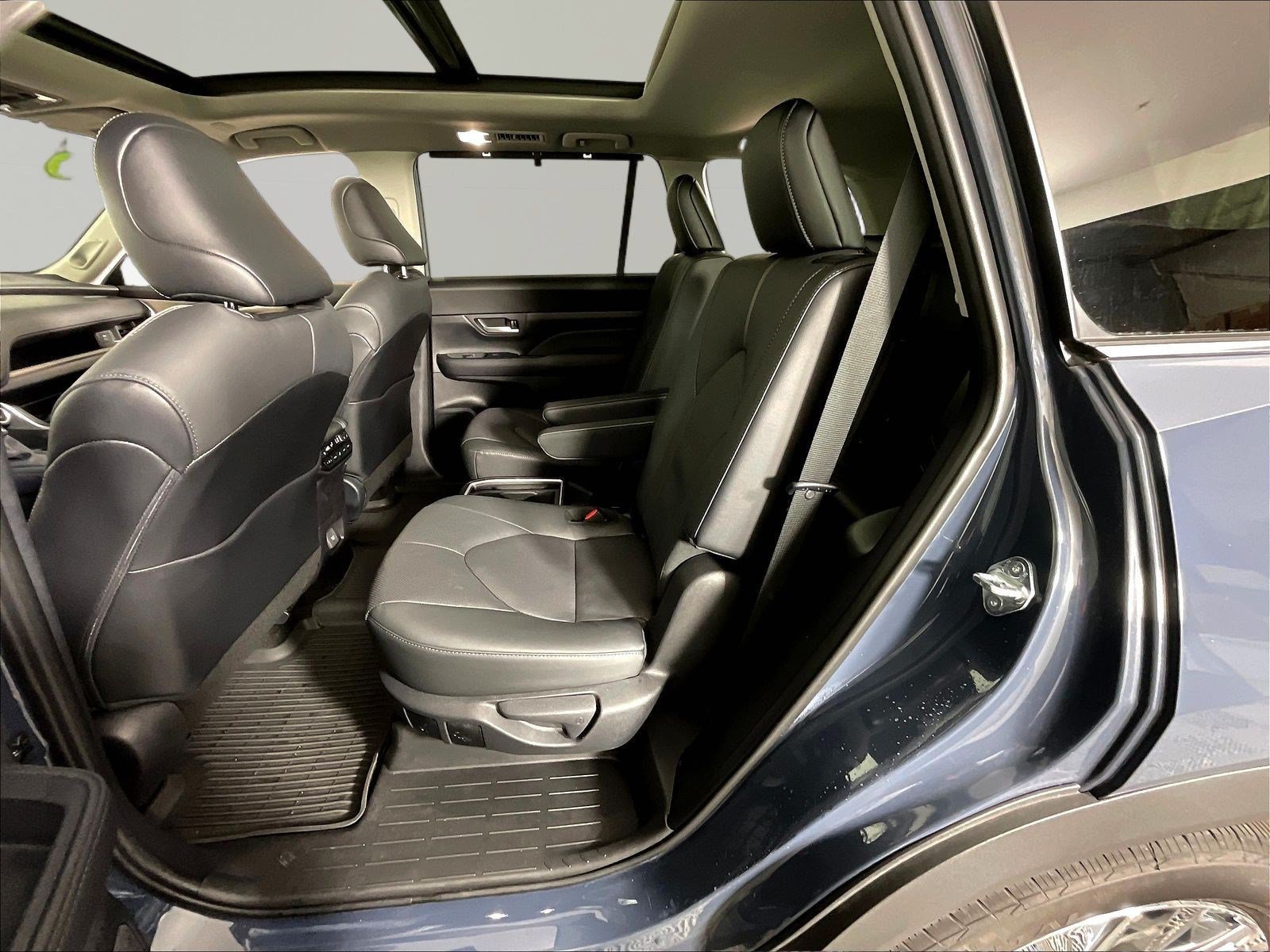 Used 2026 Toyota Grand Highlander AWD image 22