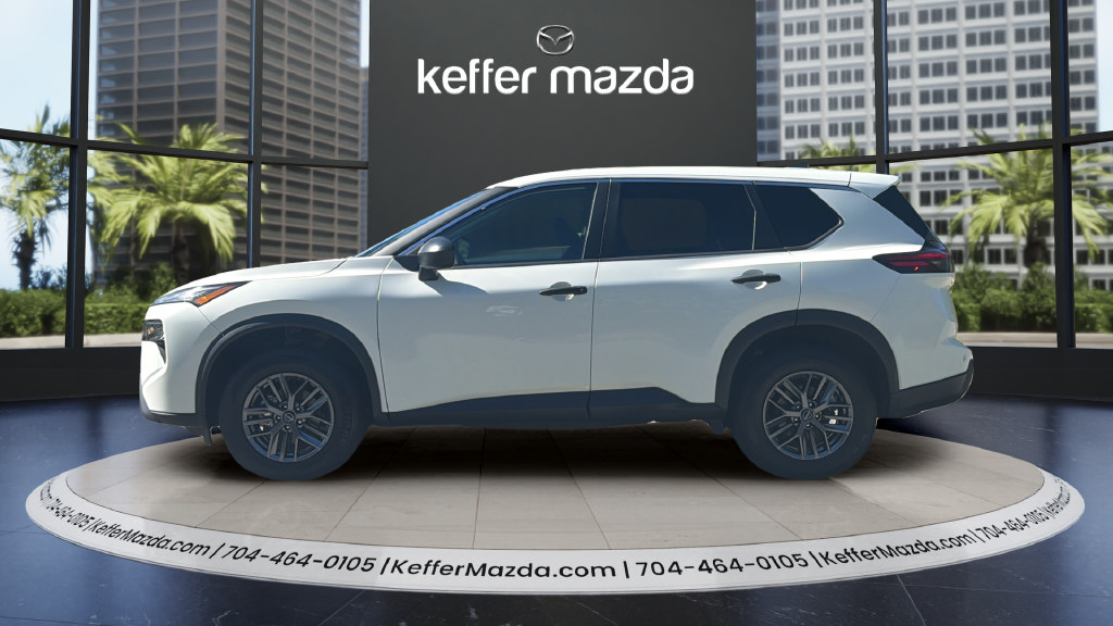 Used 2024 Nissan Rogue S FWD image 4