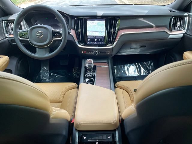Certified 2025 Volvo V60 B5 Cross Country Ultra AWD/4WD image 22
