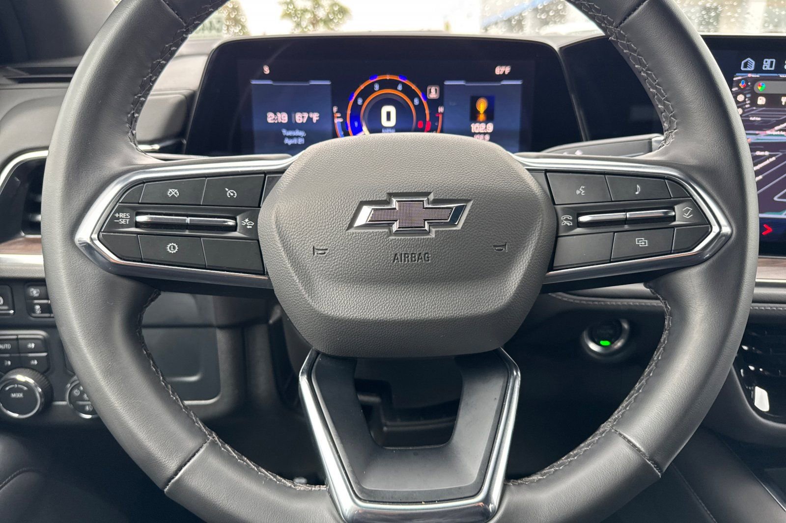 Used 2025 Chevrolet Suburban Z71 AWD/4WD image 30