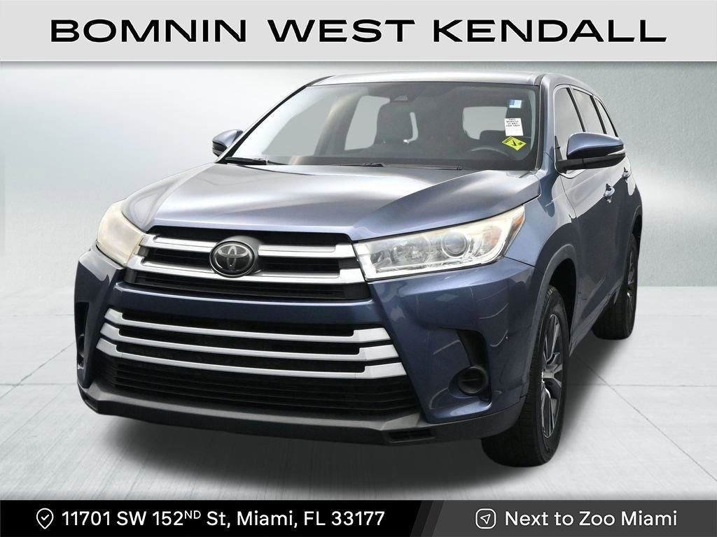 Used 2018 Toyota Highlander LE image 8