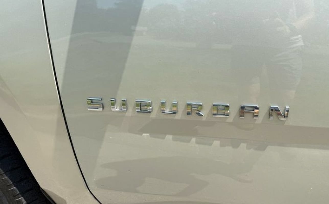Used 2016 Chevrolet Suburban LT AWD/4WD image 11
