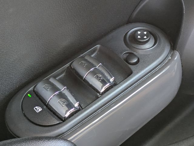 Used 2022 MINI Cooper 4-Door Hardtop w/ Storage Package FWD image 16