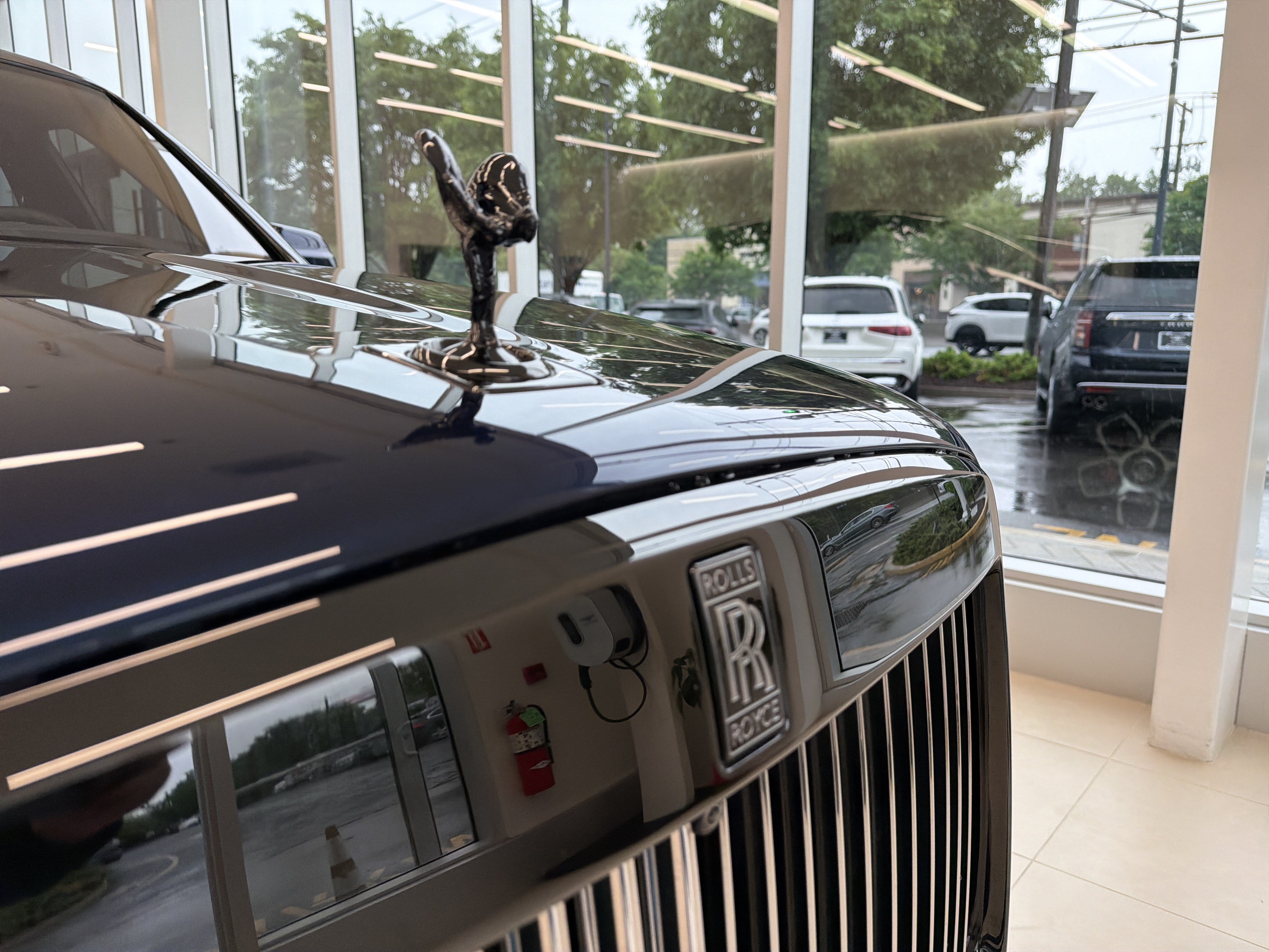 Certified 2024 Rolls-Royce Cullinan Black Badge AWD/4WD image 31
