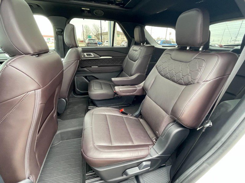 Used 2025 Ford Explorer Platinum w/ LUX Leather Package AWD/4WD image 20