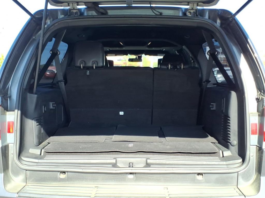 Used 2017 Lincoln Navigator L Select RWD image 26