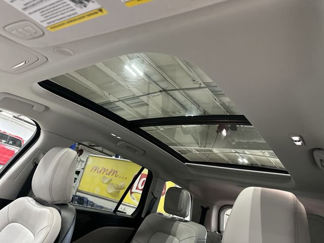 Used 2025 Lincoln Aviator AWD w/ Equipment Group 101A image 20