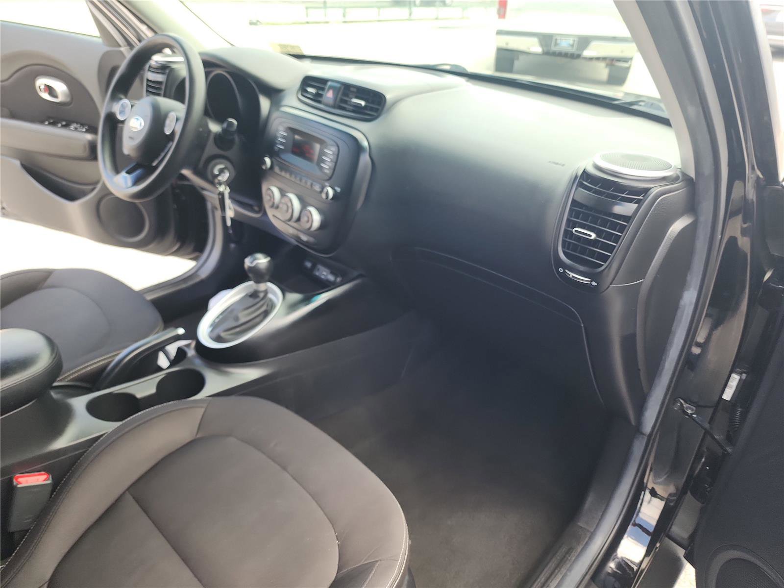 Used 2016 Kia Soul image 28