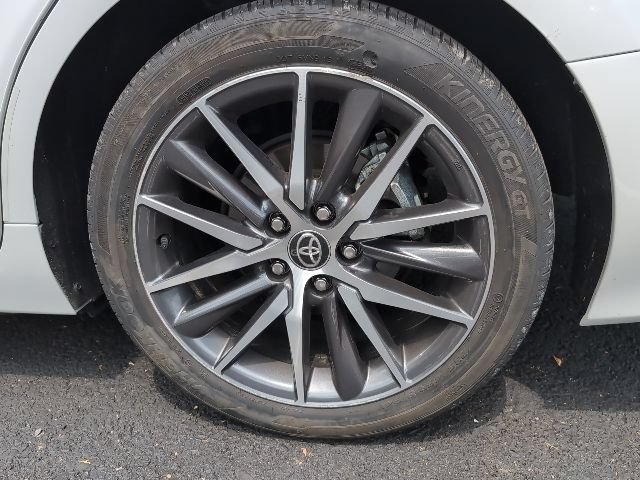 Used 2021 Toyota Camry XLE w/ Navigation Package FWD image 9