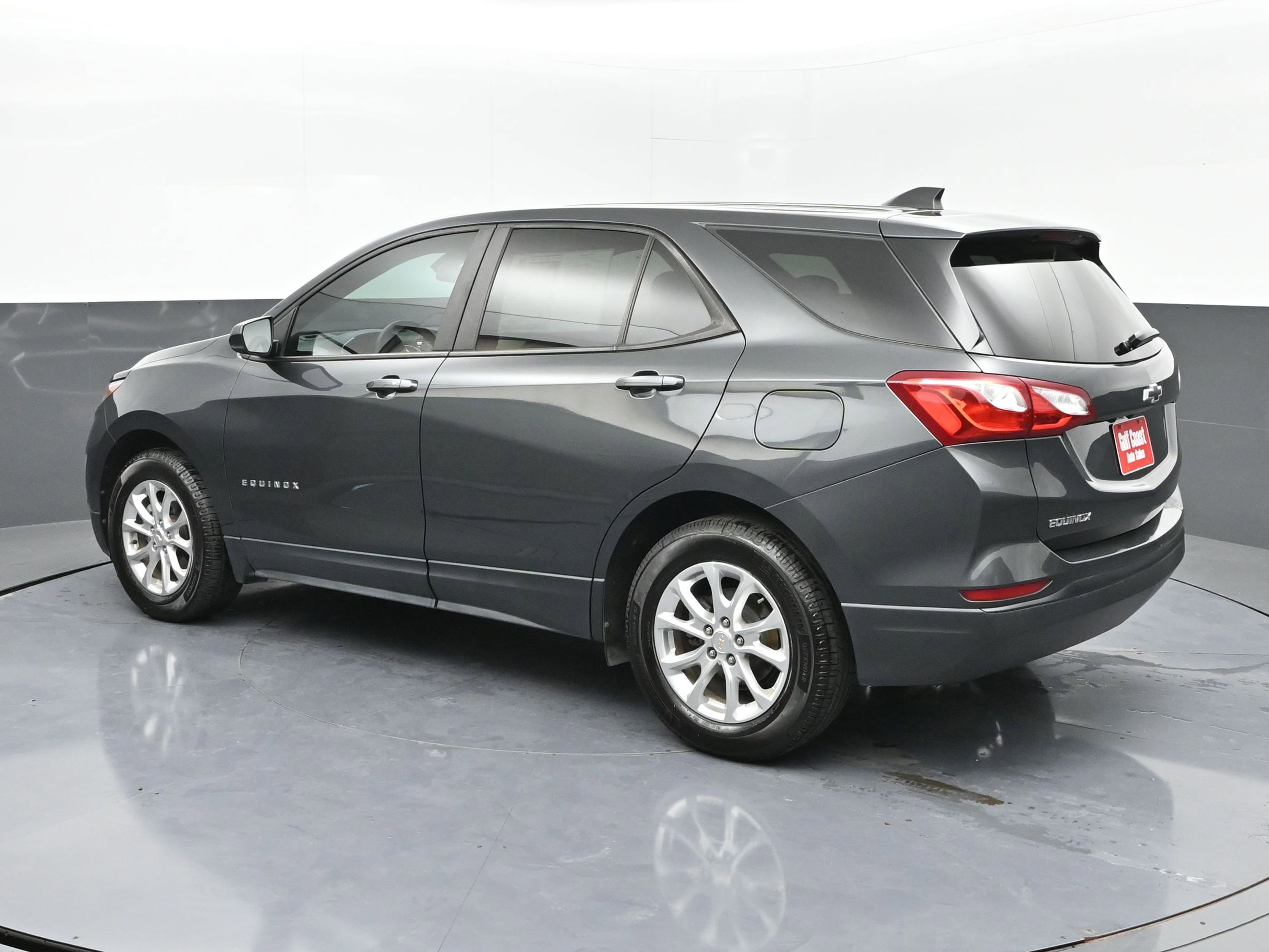 Used 2021 Chevrolet Equinox LS w/ LS Convenience Package image 24