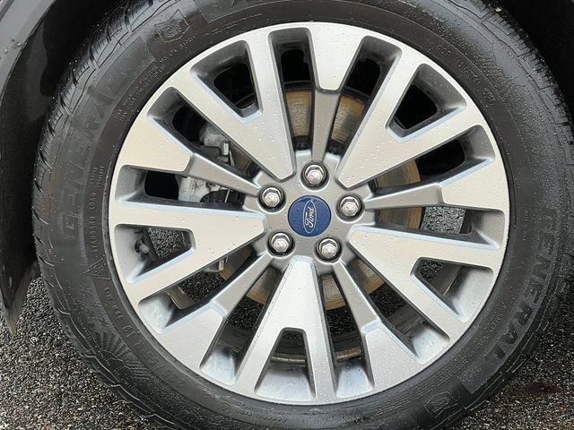 Used 2022 Ford Escape Titanium AWD/4WD image 7