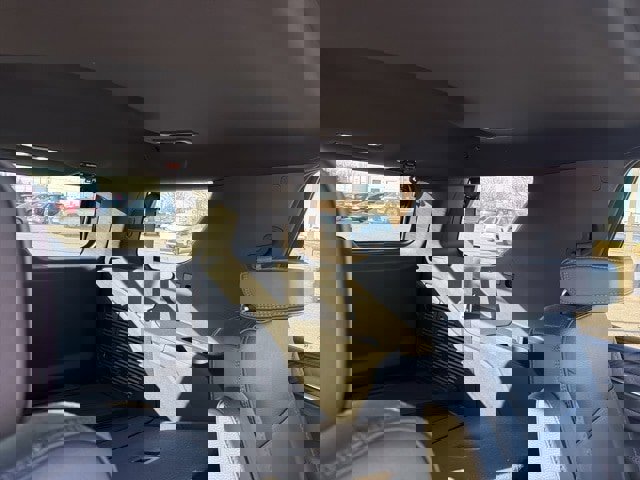 Used 2023 GMC Yukon Denali image 16