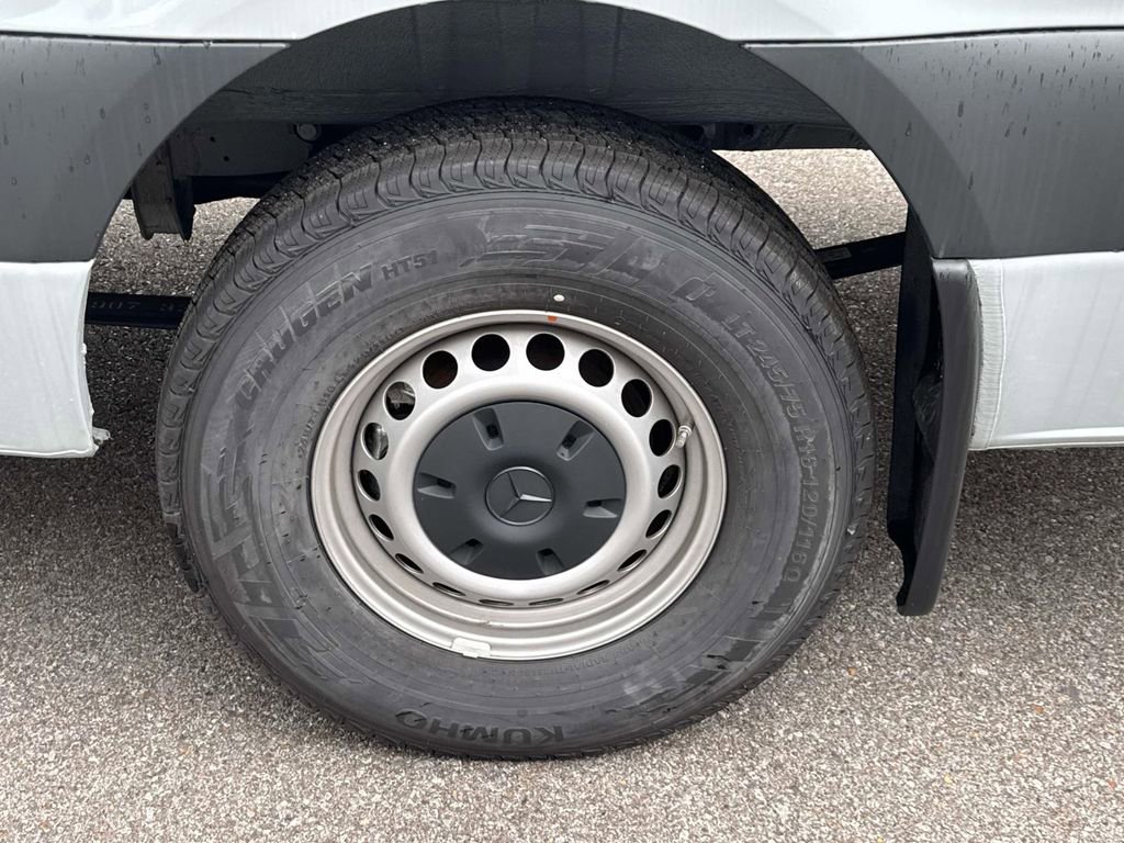 New 2025 Mercedes-Benz Sprinter 2500 image 3