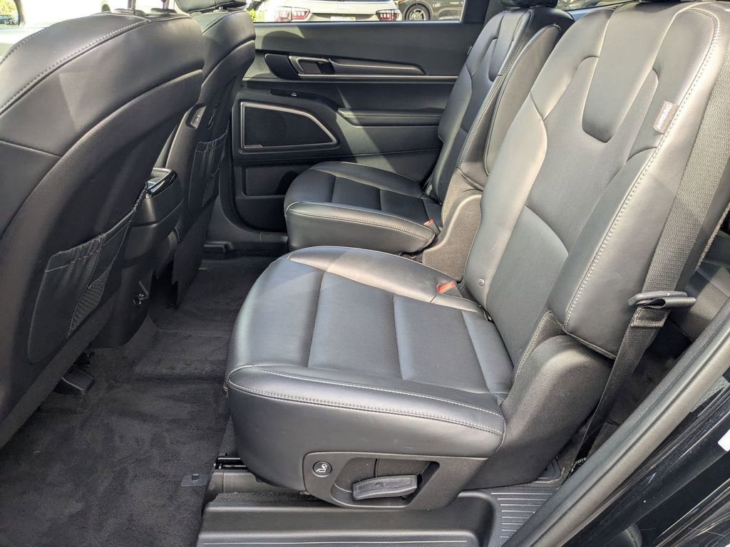 Used 2025 Kia Telluride S image 23