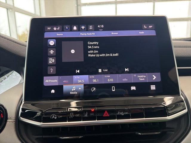 Used 2024 Jeep Compass Limited AWD/4WD image 17