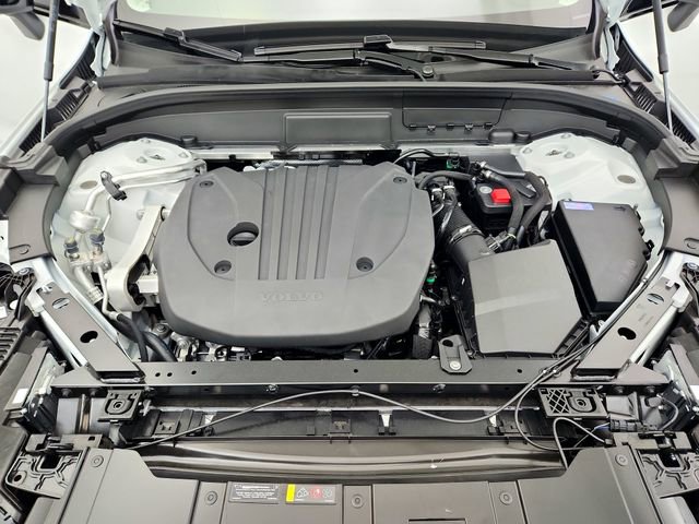 New 2026 Volvo XC60 B5 Plus w/ Climate Package image 28
