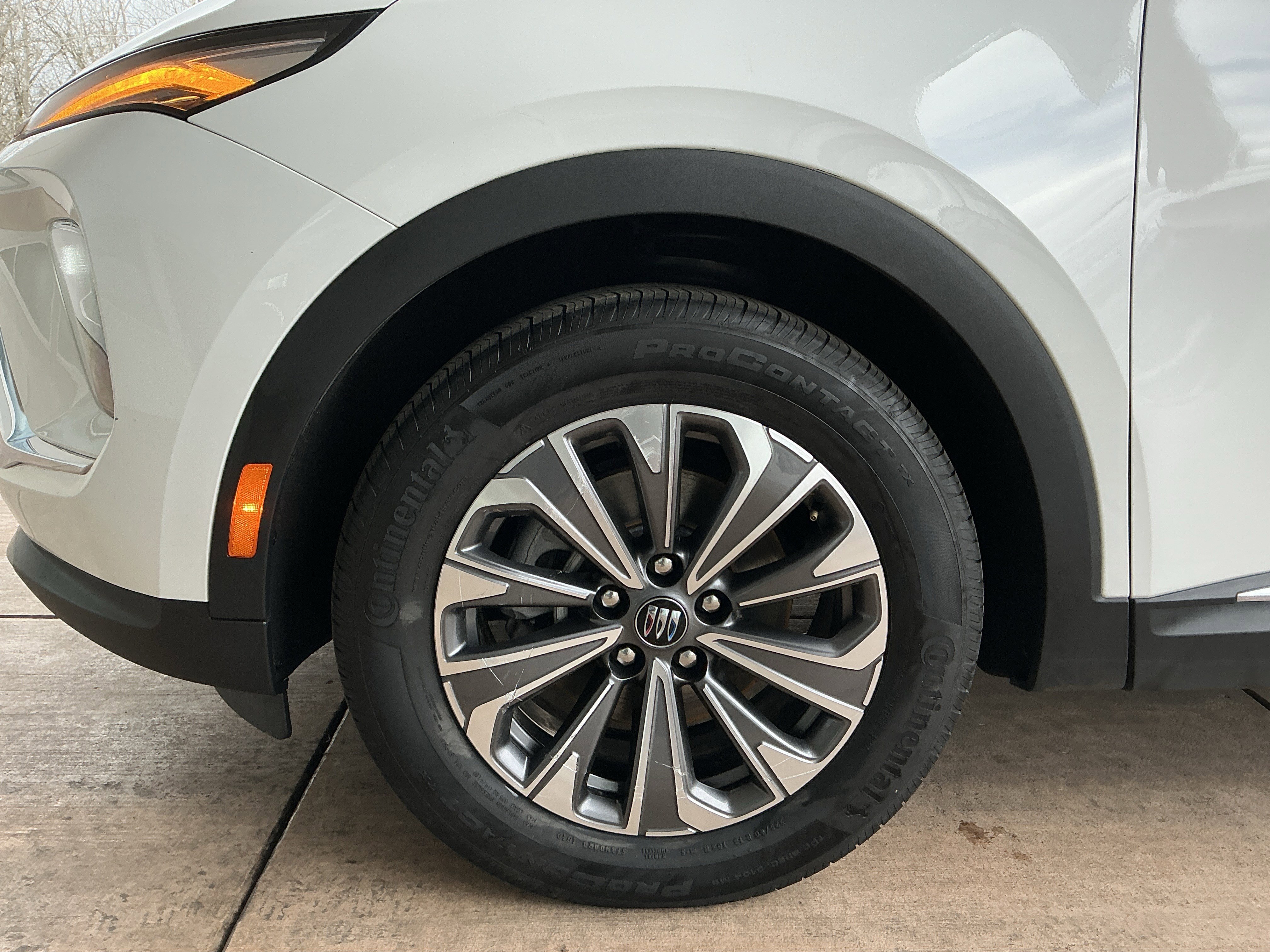 Used 2024 Buick Envision Preferred image 26