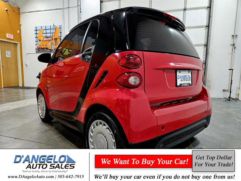 Used 2013 smart fortwo pure RWD image 6