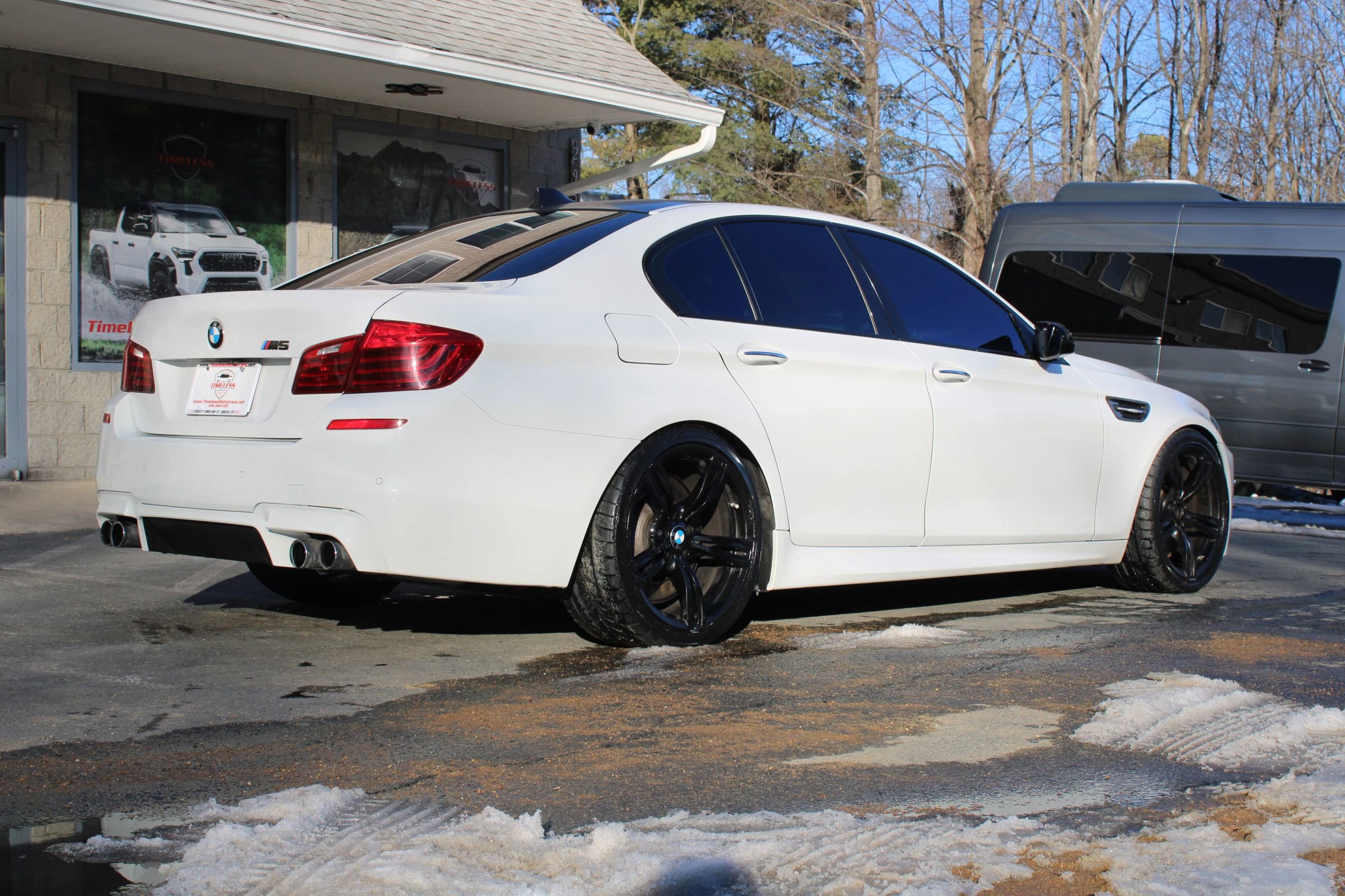 Used 2016 BMW M5 Sedan 4D image 6
