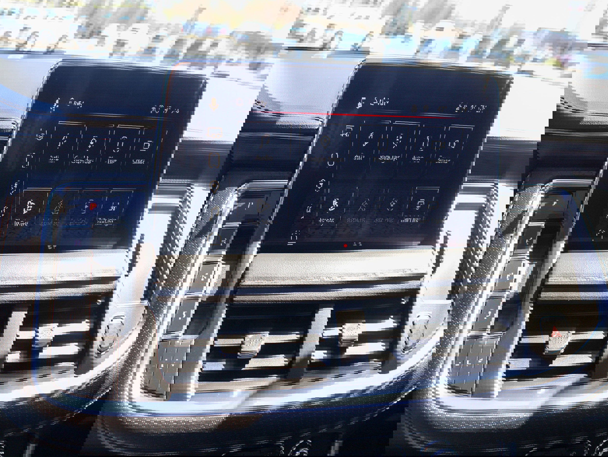 Used 2022 GMC Yukon XL SLT w/ SLT Premium Package image 24