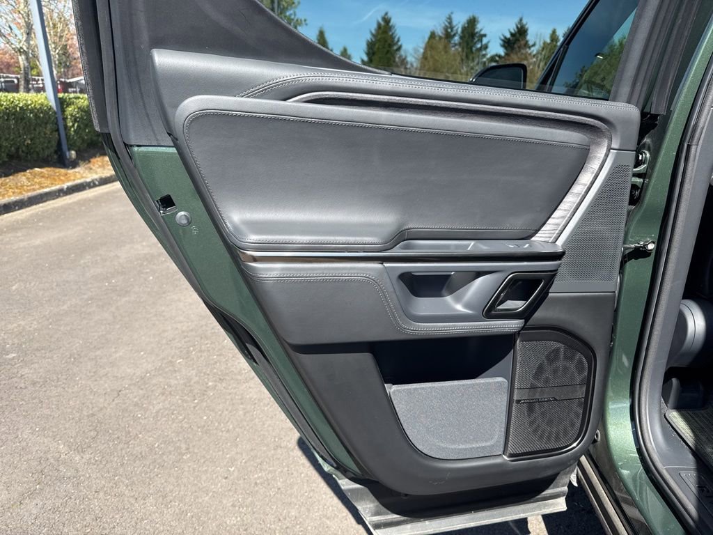 Used 2022 Rivian R1T Adventure image 19