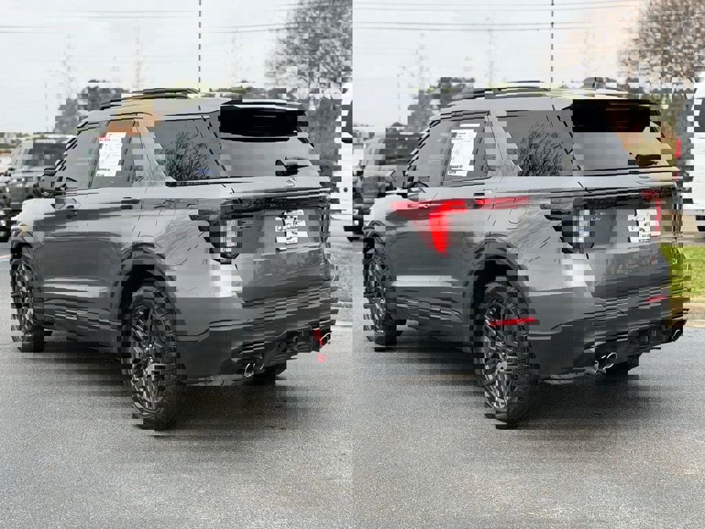 Certified 2025 Ford Explorer ST image 10