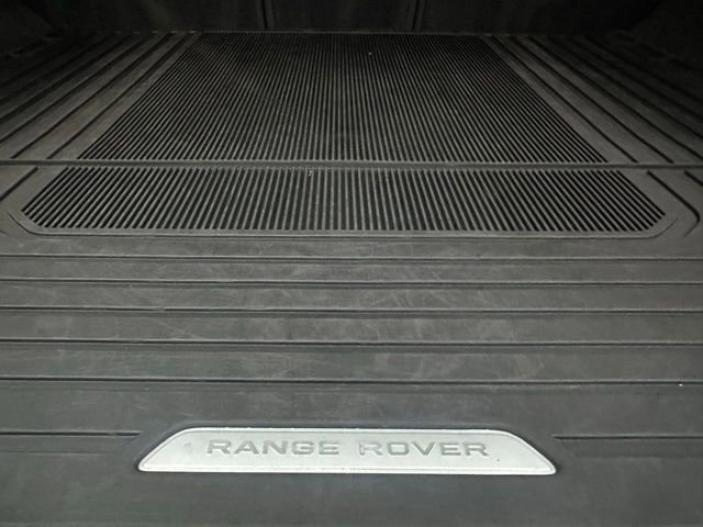Used 2023 Land Rover Range Rover Sport SE image 33