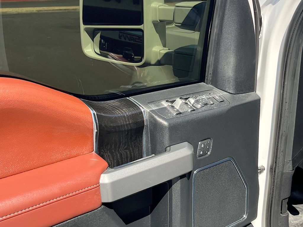 Used 2019 Ford F350 Platinum w/ Platinum Ultimate Package AWD/4WD image 18