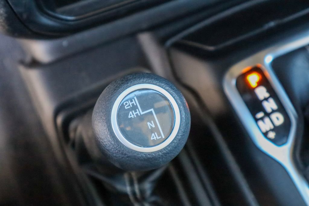 Used 2019 Jeep Wrangler Unlimited Sahara w/ Safety Group AWD/4WD image 25