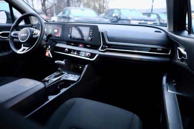 Certified 2024 Kia Sportage LX image 35